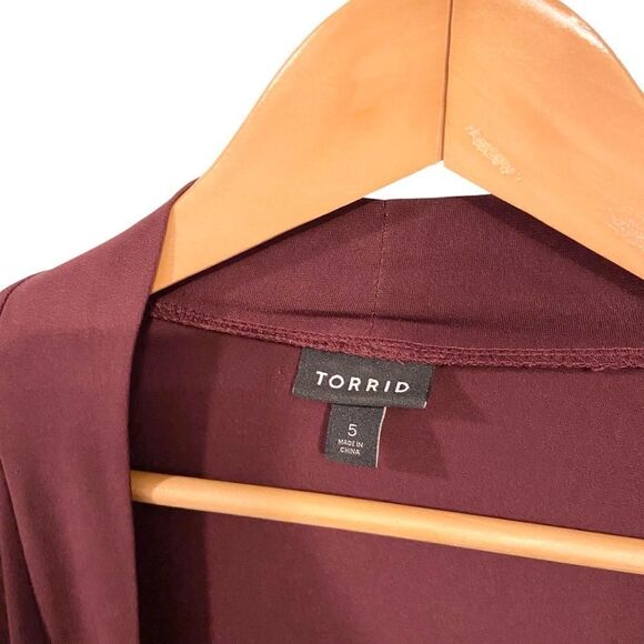 Torrid Open Front Cardigan Wide Sleeve in Color Wine in Size 5X - Picture 10 of 12